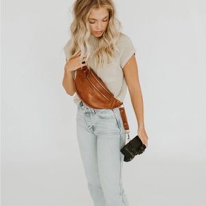 KINDLY Camera Fanny Pack…NEW…brown leather…still wrapped up in plastic!